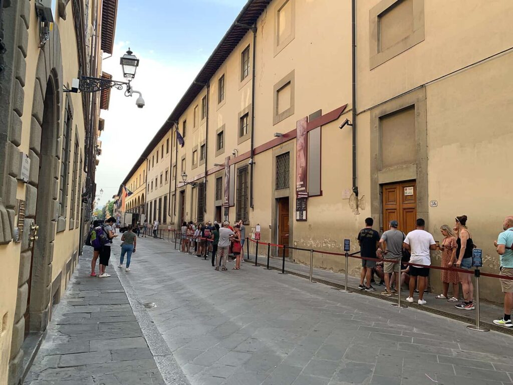Temps d'attente pour accéder à l'Accademia
